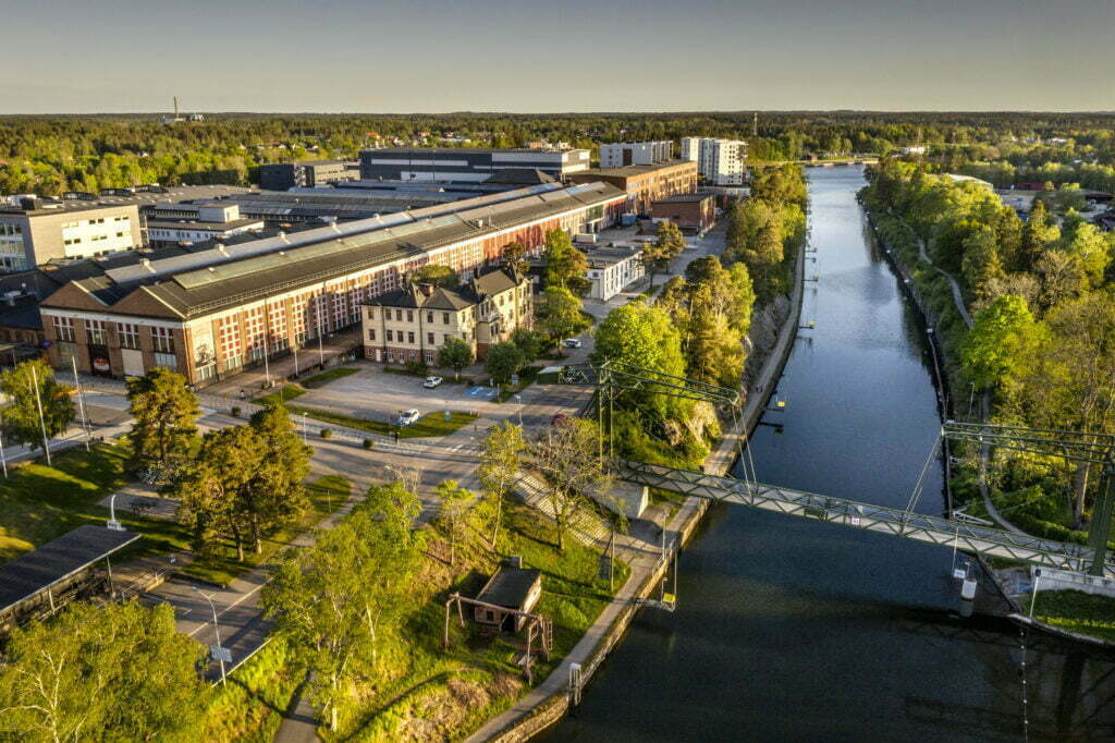 Innovatum District med vy ovanifrån. Kanal och klaffbro syns i bild.